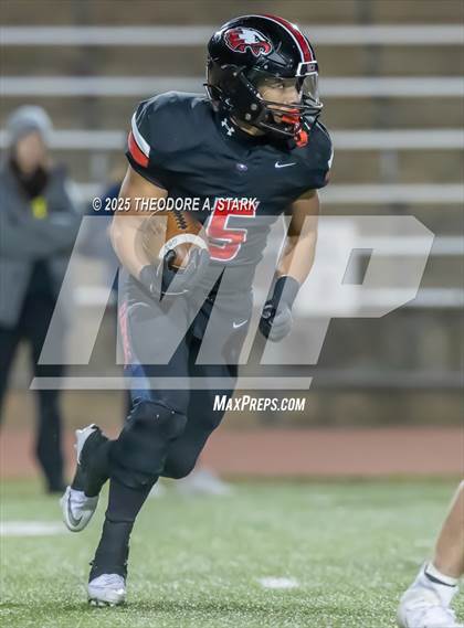 Thumbnail 3 in Eaglecrest vs. Legacy (CHSAA 5A 1st Round) photogallery.