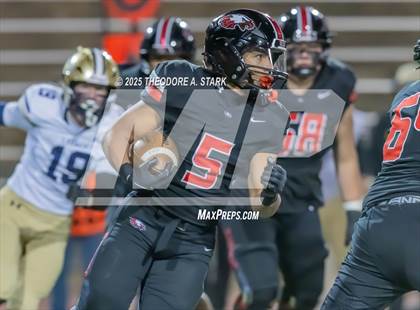 Thumbnail 2 in Eaglecrest vs. Legacy (CHSAA 5A 1st Round) photogallery.