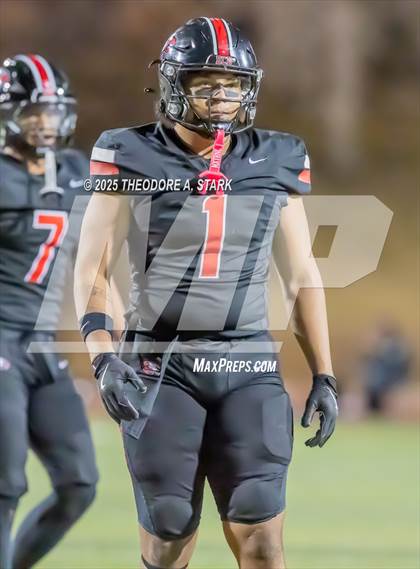 Thumbnail 2 in Eaglecrest vs. Legacy (CHSAA 5A 1st Round) photogallery.