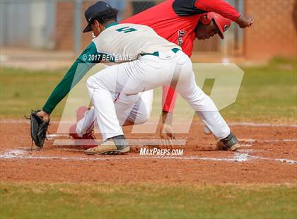 Thumbnail 1 in Dutchtown vs Morrow photogallery.