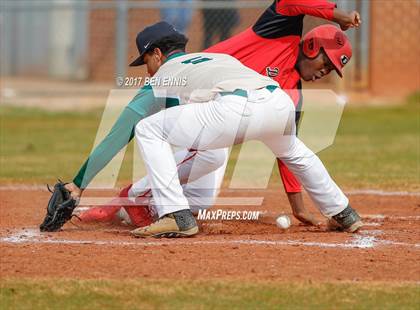 Thumbnail 3 in Dutchtown vs Morrow photogallery.