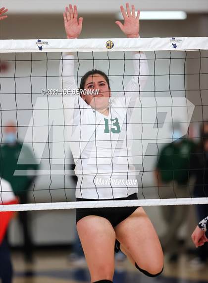 Thumbnail 2 in Mission Oak vs. Reedley (CIF-CS D5 Final) photogallery.