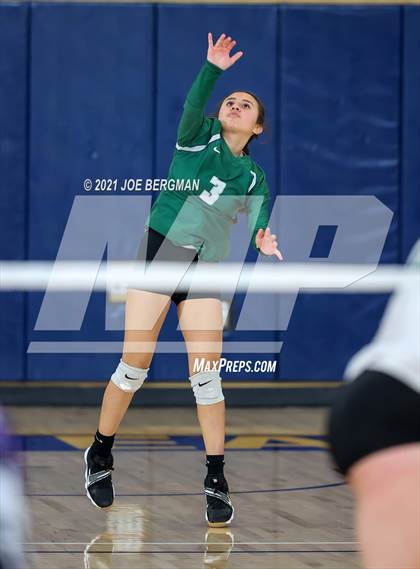 Thumbnail 2 in Mission Oak vs. Reedley (CIF-CS D5 Final) photogallery.
