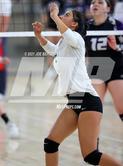 Thumbnail 1 in Mission Oak vs. Reedley (CIF-CS D5 Final) photogallery.