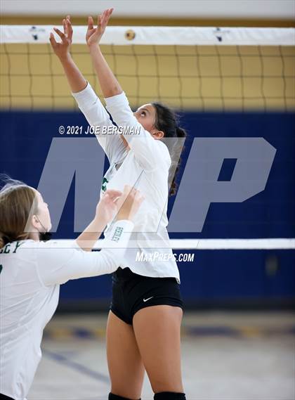 Thumbnail 3 in Mission Oak vs. Reedley (CIF-CS D5 Final) photogallery.