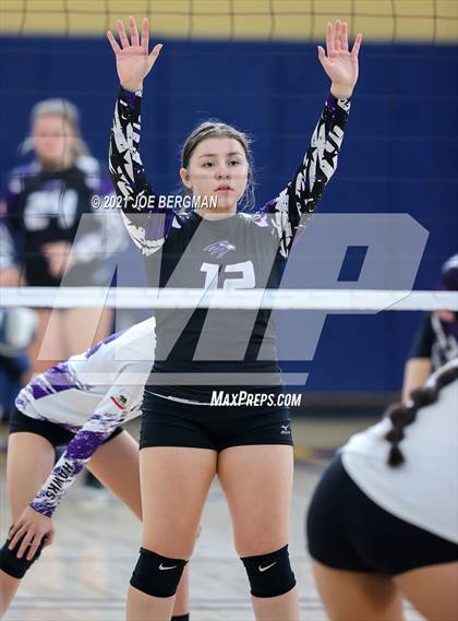 Thumbnail 2 in Mission Oak vs. Reedley (CIF-CS D5 Final) photogallery.