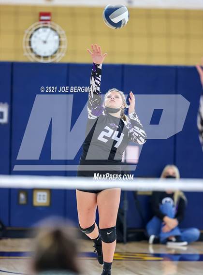 Thumbnail 1 in Mission Oak vs. Reedley (CIF-CS D5 Final) photogallery.