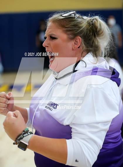 Thumbnail 3 in Mission Oak vs. Reedley (CIF-CS D5 Final) photogallery.