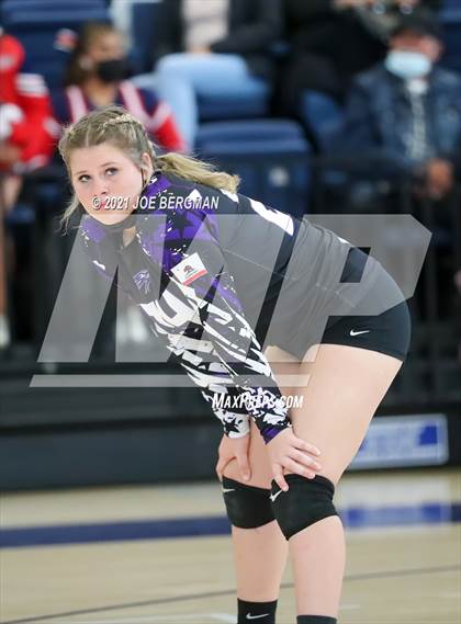 Thumbnail 2 in Mission Oak vs. Reedley (CIF-CS D5 Final) photogallery.