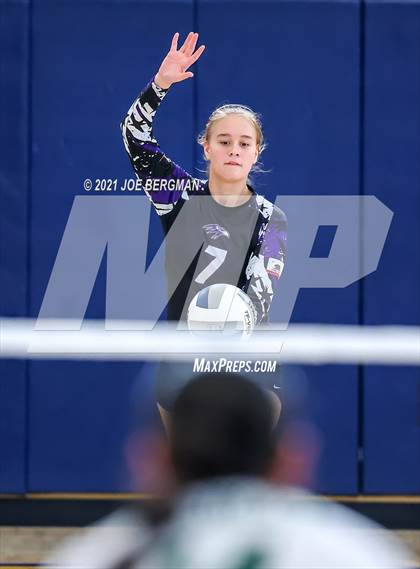 Thumbnail 3 in Mission Oak vs. Reedley (CIF-CS D5 Final) photogallery.