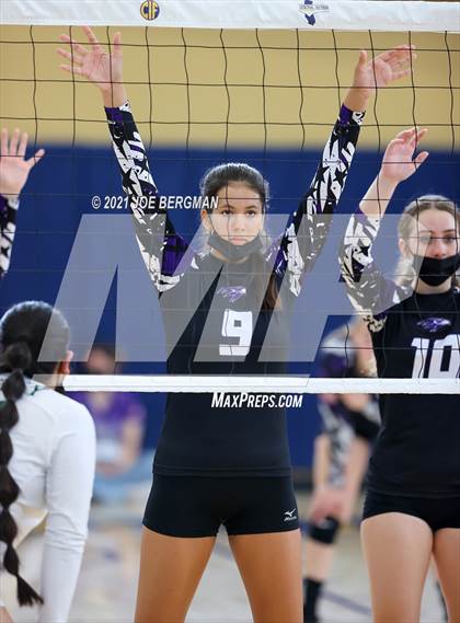 Thumbnail 3 in Mission Oak vs. Reedley (CIF-CS D5 Final) photogallery.