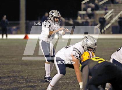 Thumbnail 3 in Woodson @ Lake Braddock photogallery.