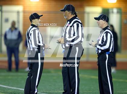 Thumbnail 2 in Inglewood vs. Chaminade (CIF SS D2 Semi-Finals) photogallery.