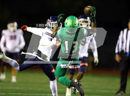 Thumbnail 3 in Inglewood vs. Chaminade (CIF SS D2 Semi-Finals) photogallery.