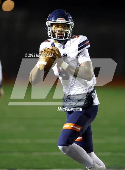 Thumbnail 1 in Inglewood vs. Chaminade (CIF SS D2 Semi-Finals) photogallery.