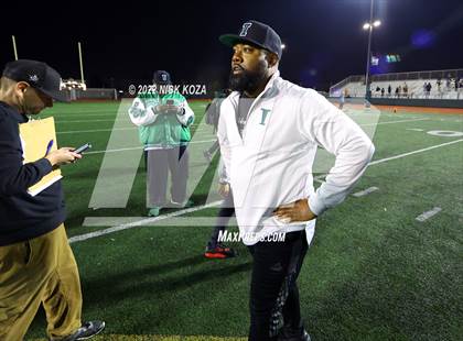 Thumbnail 1 in Inglewood vs. Chaminade (CIF SS D2 Semi-Finals) photogallery.