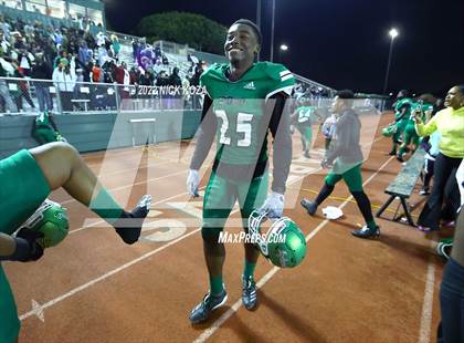 Thumbnail 2 in Inglewood vs. Chaminade (CIF SS D2 Semi-Finals) photogallery.