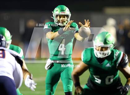 Thumbnail 1 in Inglewood vs. Chaminade (CIF SS D2 Semi-Finals) photogallery.