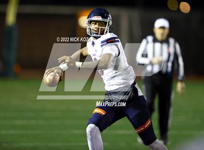 Thumbnail 3 in Inglewood vs. Chaminade (CIF SS D2 Semi-Finals) photogallery.