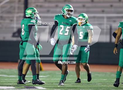 Thumbnail 2 in Inglewood vs. Chaminade (CIF SS D2 Semi-Finals) photogallery.
