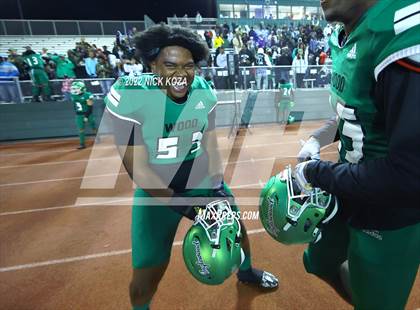 Thumbnail 1 in Inglewood vs. Chaminade (CIF SS D2 Semi-Finals) photogallery.