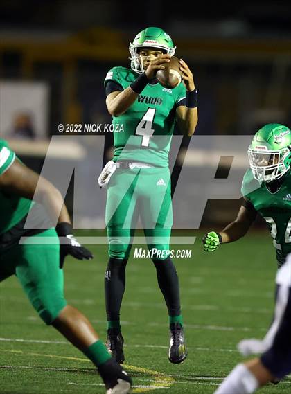Thumbnail 3 in Inglewood vs. Chaminade (CIF SS D2 Semi-Finals) photogallery.