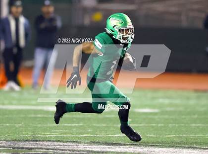 Thumbnail 2 in Inglewood vs. Chaminade (CIF SS D2 Semi-Finals) photogallery.
