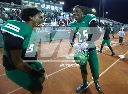 Thumbnail 1 in Inglewood vs. Chaminade (CIF SS D2 Semi-Finals) photogallery.