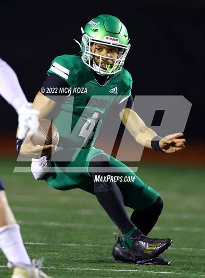 Thumbnail 1 in Inglewood vs. Chaminade (CIF SS D2 Semi-Finals) photogallery.