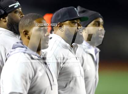 Thumbnail 1 in Inglewood vs. Chaminade (CIF SS D2 Semi-Finals) photogallery.