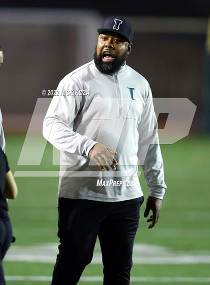 Thumbnail 3 in Inglewood vs. Chaminade (CIF SS D2 Semi-Finals) photogallery.