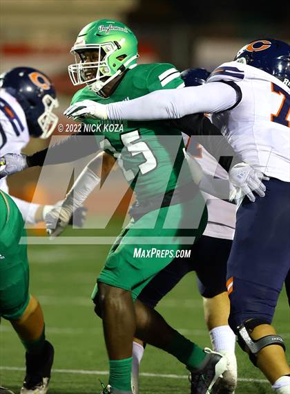 Thumbnail 3 in Inglewood vs. Chaminade (CIF SS D2 Semi-Finals) photogallery.