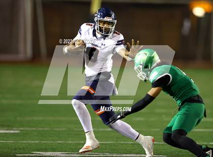 Thumbnail 2 in Inglewood vs. Chaminade (CIF SS D2 Semi-Finals) photogallery.
