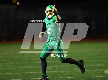 Thumbnail 1 in Inglewood vs. Chaminade (CIF SS D2 Semi-Finals) photogallery.