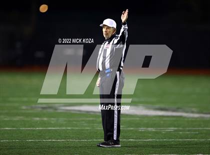 Thumbnail 2 in Inglewood vs. Chaminade (CIF SS D2 Semi-Finals) photogallery.
