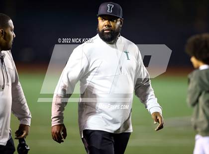 Thumbnail 2 in Inglewood vs. Chaminade (CIF SS D2 Semi-Finals) photogallery.