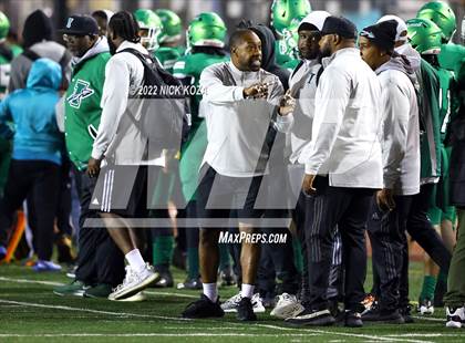 Thumbnail 2 in Inglewood vs. Chaminade (CIF SS D2 Semi-Finals) photogallery.