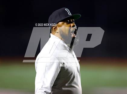 Thumbnail 2 in Inglewood vs. Chaminade (CIF SS D2 Semi-Finals) photogallery.