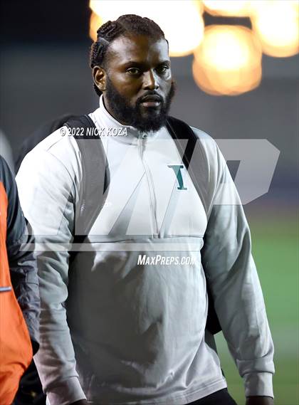 Thumbnail 1 in Inglewood vs. Chaminade (CIF SS D2 Semi-Finals) photogallery.