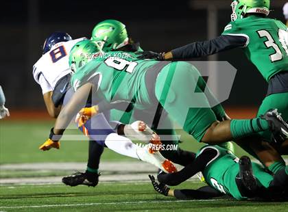 Thumbnail 2 in Inglewood vs. Chaminade (CIF SS D2 Semi-Finals) photogallery.