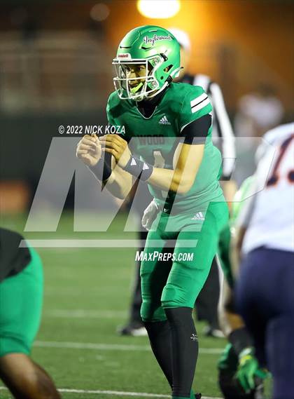 Thumbnail 3 in Inglewood vs. Chaminade (CIF SS D2 Semi-Finals) photogallery.