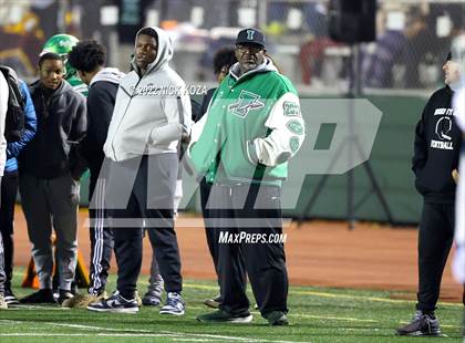 Thumbnail 2 in Inglewood vs. Chaminade (CIF SS D2 Semi-Finals) photogallery.