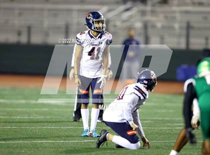 Thumbnail 1 in Inglewood vs. Chaminade (CIF SS D2 Semi-Finals) photogallery.