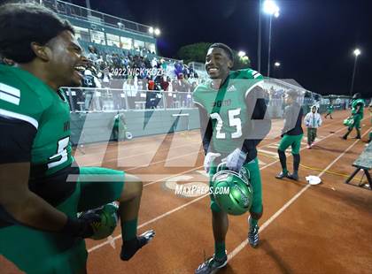 Thumbnail 3 in Inglewood vs. Chaminade (CIF SS D2 Semi-Finals) photogallery.