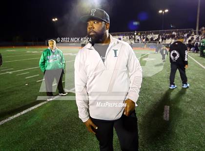 Thumbnail 3 in Inglewood vs. Chaminade (CIF SS D2 Semi-Finals) photogallery.