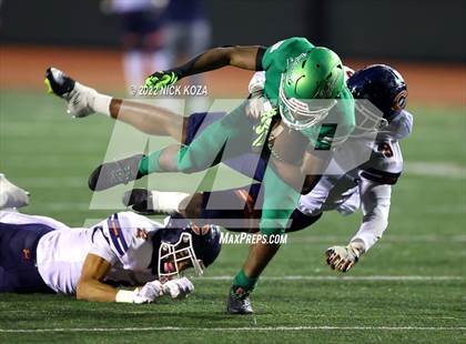 Thumbnail 1 in Inglewood vs. Chaminade (CIF SS D2 Semi-Finals) photogallery.