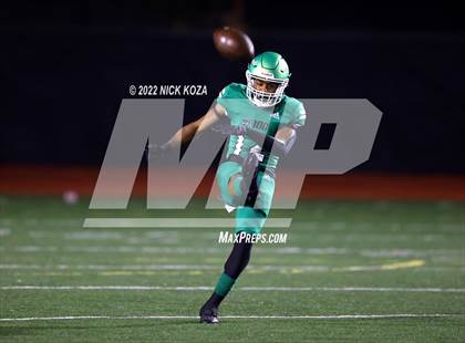 Thumbnail 1 in Inglewood vs. Chaminade (CIF SS D2 Semi-Finals) photogallery.