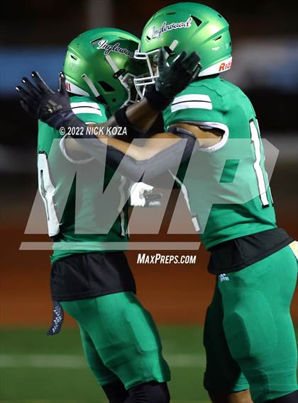 Thumbnail 3 in Inglewood vs. Chaminade (CIF SS D2 Semi-Finals) photogallery.