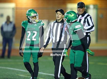 Thumbnail 2 in Inglewood vs. Chaminade (CIF SS D2 Semi-Finals) photogallery.