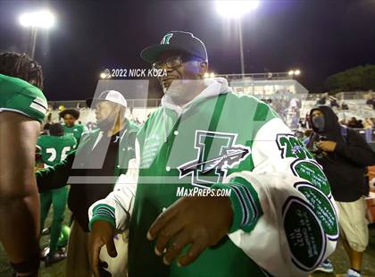 Thumbnail 1 in Inglewood vs. Chaminade (CIF SS D2 Semi-Finals) photogallery.
